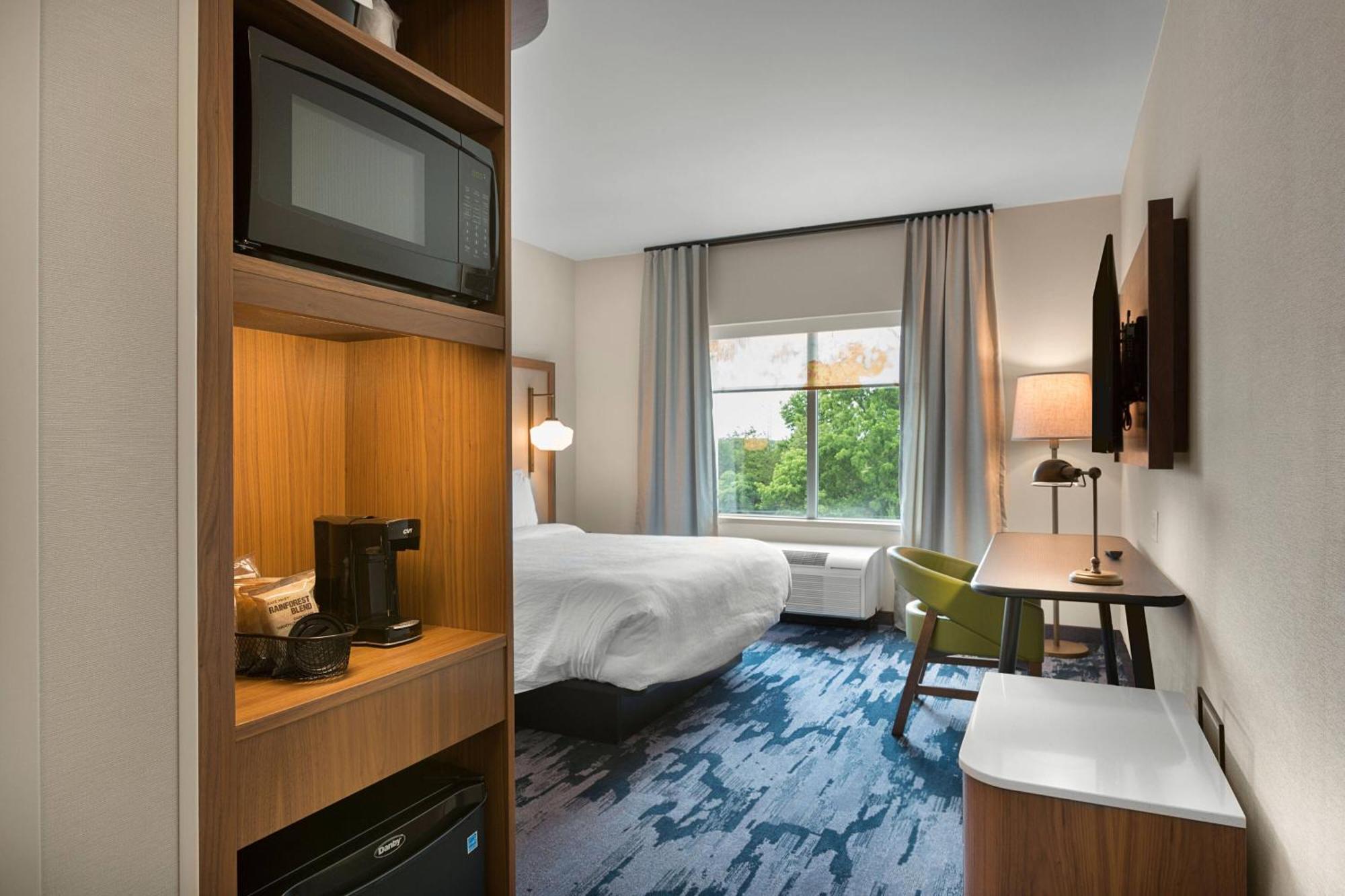 Fairfield By Marriott Inn & Suites Стейтсвилл Экстерьер фото