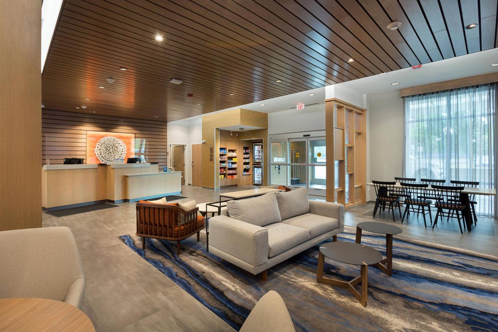 Fairfield By Marriott Inn & Suites Стейтсвилл Экстерьер фото